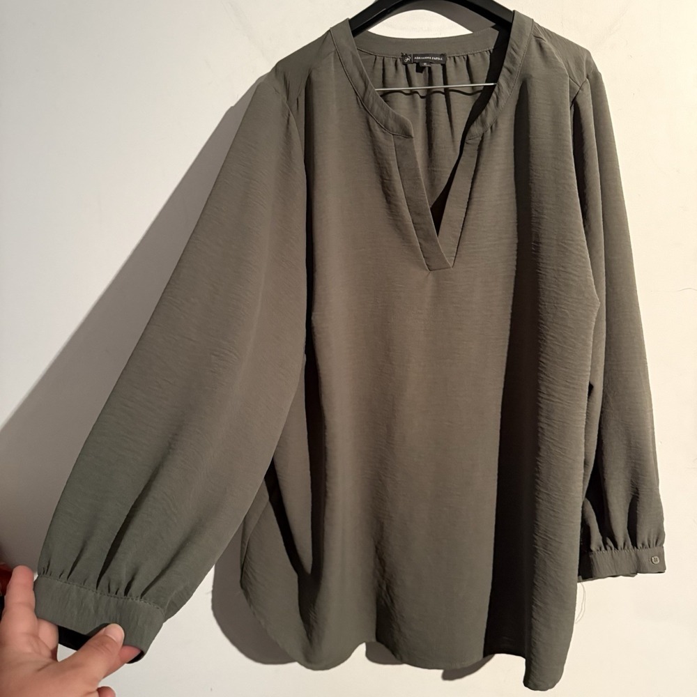 Adrianna Papell Top Size 2X Olive Basic Capsule Old Money Coastal Travel - Picture 1 of 4